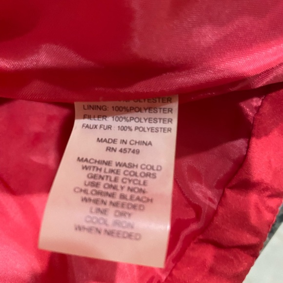 NWOT Casual Identity ladies red quilted vest removable animal print collar Large - Picture 8 of 8